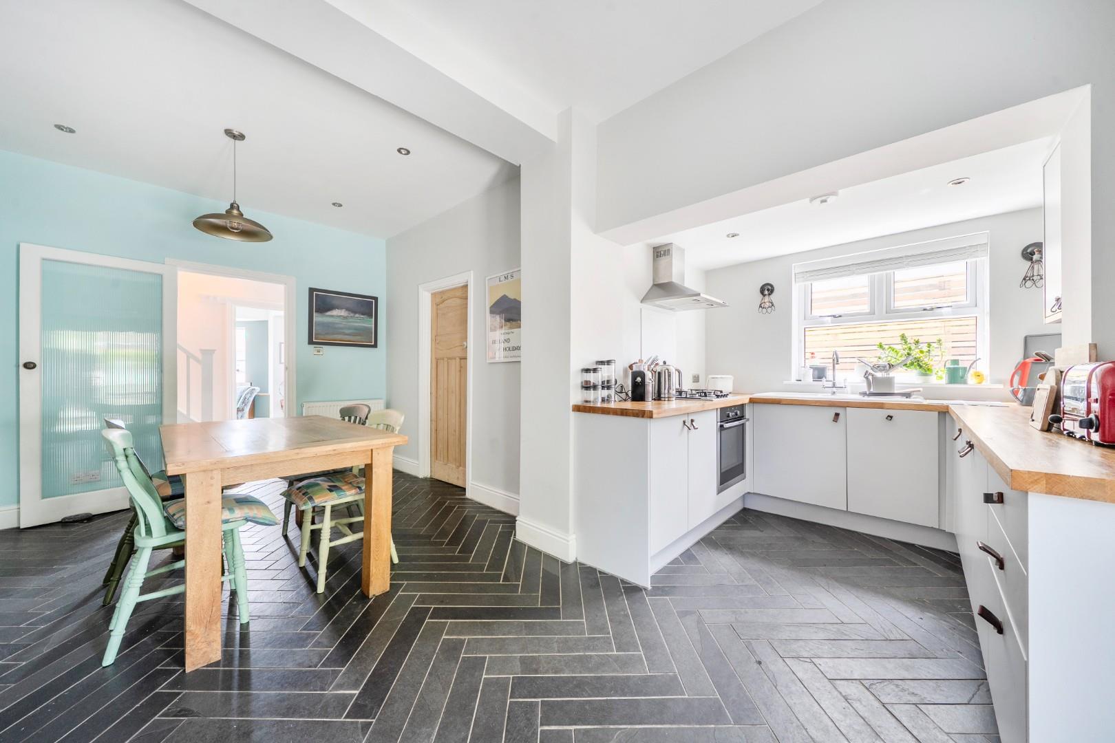 Slade Road, Newton, Swansea, SA3 4UF